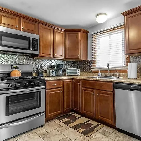 Gorgeous 2 Queen Bedroom Apt In North Buffalo With 70 Inch Tv Extérieur photo